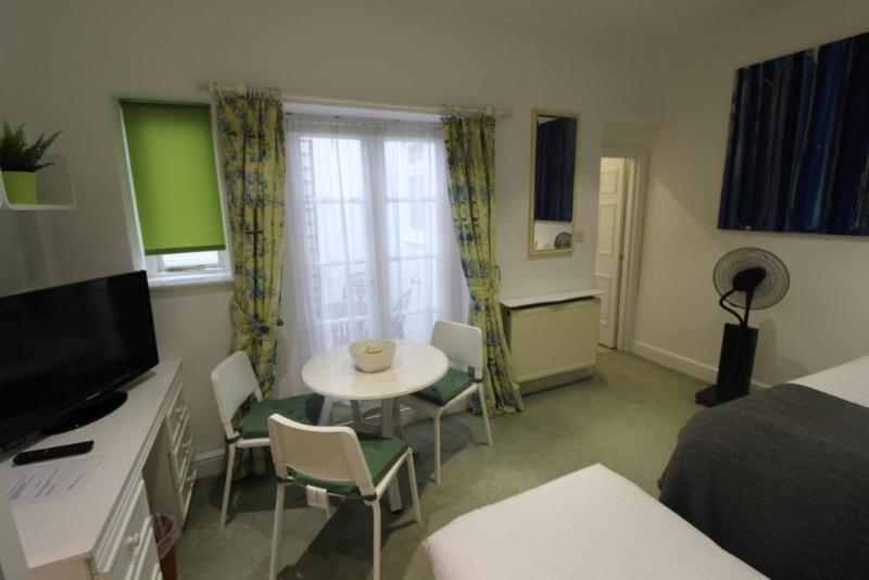 Stay In Serviced Apartments Queensway Лондон Экстерьер фото