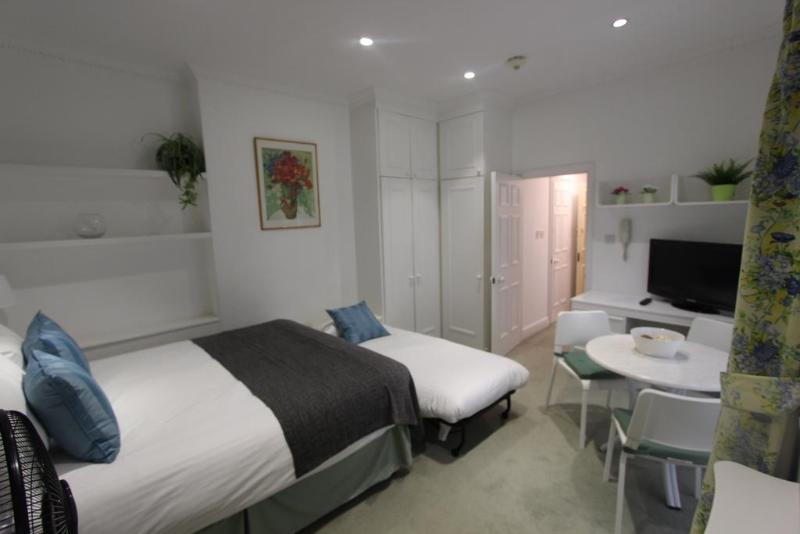 Stay In Serviced Apartments Queensway Лондон Экстерьер фото